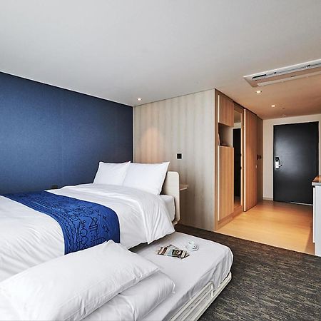 Jeju Pureun Hotel Согвипхо Экстерьер фото