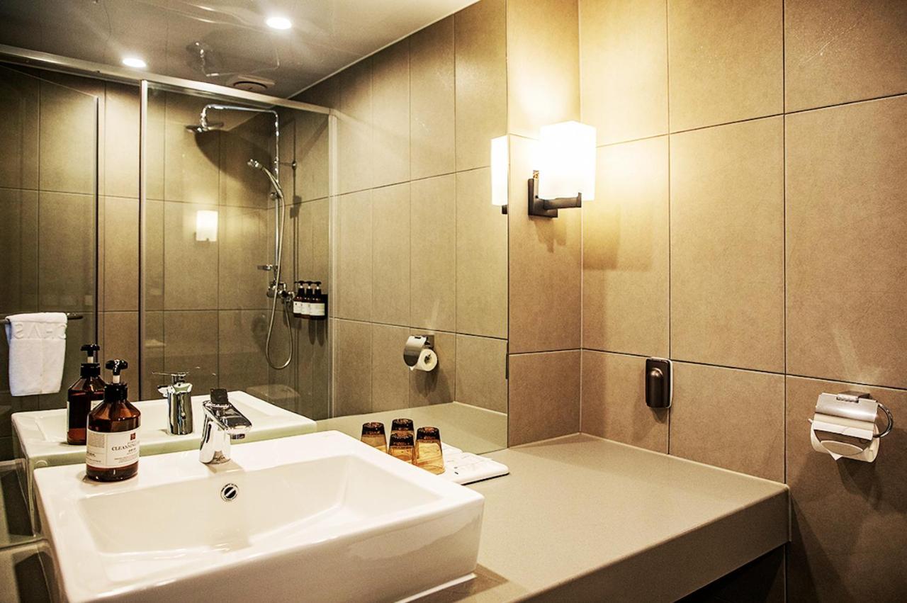 Jeju Pureun Hotel Согвипхо Экстерьер фото